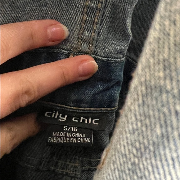 City Chic Women’s Medium Wash Denim Skinny Overalls Sz 16 - Picture 2 of 6